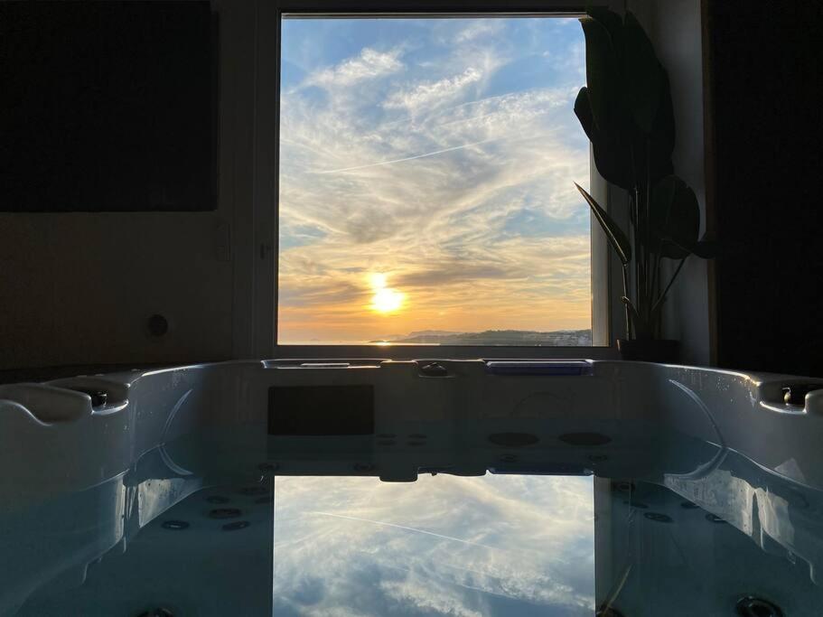 Sunset Apartment Six-Fours-les-Plages Luaran gambar
