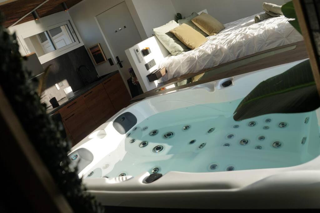 Sunset Apartment Six-Fours-les-Plages Luaran gambar